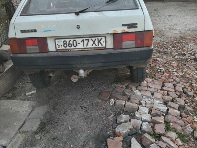 Белый ВАЗ 2109, объемом двигателя 2 л и пробегом 440 тыс. км за 713 $, фото 2 на Automoto.ua