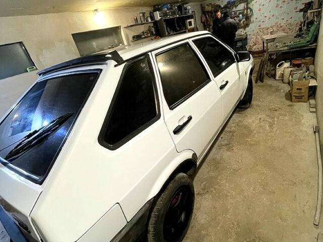 Белый ВАЗ 2109, объемом двигателя 1.6 л и пробегом 30 тыс. км за 1400 $, фото 2 на Automoto.ua