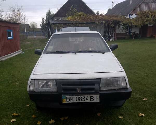 Белый ВАЗ 2109, объемом двигателя 1.29 л и пробегом 332 тыс. км за 790 $, фото 4 на Automoto.ua