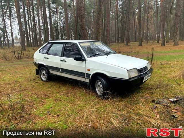 Белый ВАЗ 2109, объемом двигателя 1.5 л и пробегом 120 тыс. км за 900 $, фото 1 на Automoto.ua