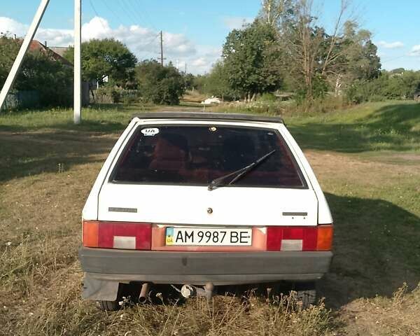 Белый ВАЗ 2109, объемом двигателя 1.5 л и пробегом 73 тыс. км за 1300 $, фото 1 на Automoto.ua