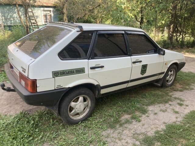 Белый ВАЗ 2109, объемом двигателя 1.5 л и пробегом 200 тыс. км за 1400 $, фото 1 на Automoto.ua