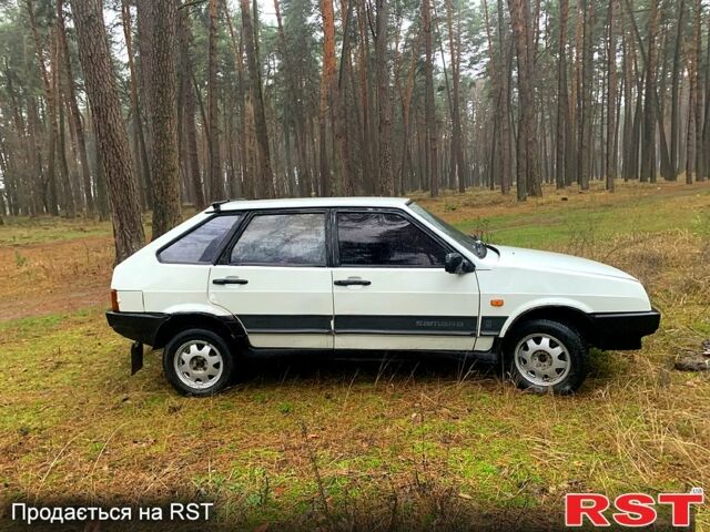 Белый ВАЗ 2109, объемом двигателя 1.5 л и пробегом 120 тыс. км за 900 $, фото 2 на Automoto.ua