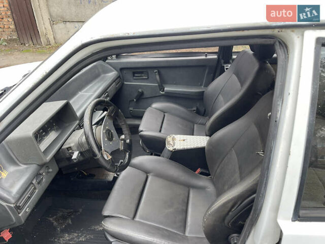 Белый ВАЗ 2109, объемом двигателя 1.5 л и пробегом 200 тыс. км за 650 $, фото 6 на Automoto.ua