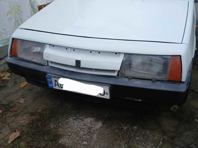 Белый ВАЗ 2109, объемом двигателя 1.5 л и пробегом 200 тыс. км за 650 $, фото 2 на Automoto.ua