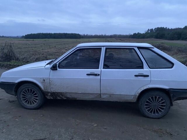 Білий ВАЗ 2109, об'ємом двигуна 1.5 л та пробігом 65 тис. км за 400 $, фото 2 на Automoto.ua