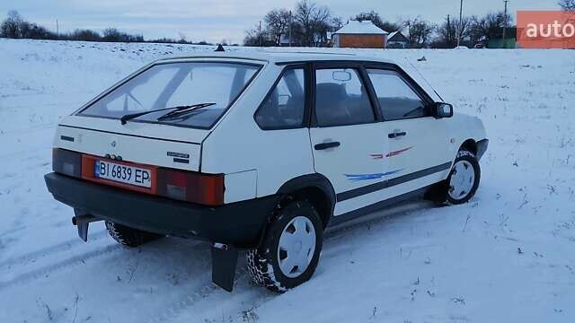 Белый ВАЗ 2109, объемом двигателя 1.5 л и пробегом 160 тыс. км за 1100 $, фото 4 на Automoto.ua