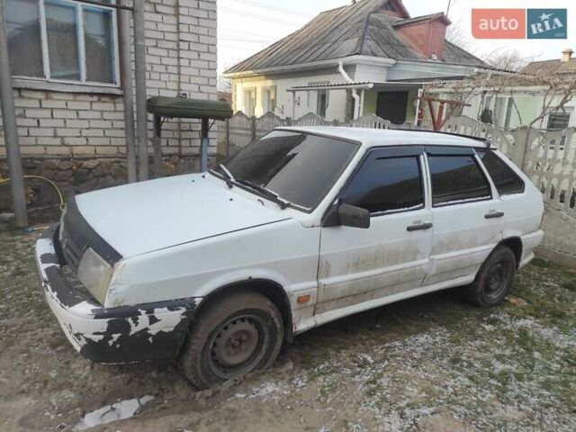 Белый ВАЗ 2109, объемом двигателя 1.1 л и пробегом 200 тыс. км за 1300 $, фото 1 на Automoto.ua
