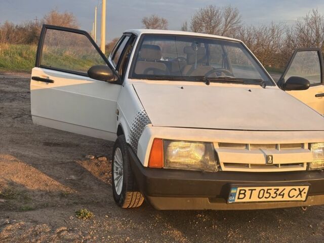 Белый ВАЗ 2109, объемом двигателя 1.3 л и пробегом 128 тыс. км за 1400 $, фото 6 на Automoto.ua
