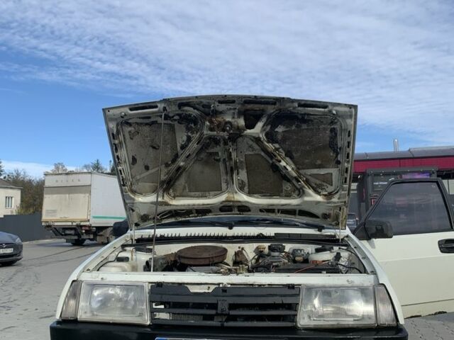 Белый ВАЗ 2109, объемом двигателя 1.3 л и пробегом 120 тыс. км за 750 $, фото 7 на Automoto.ua