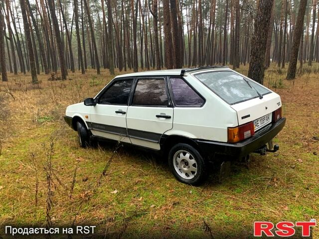 Белый ВАЗ 2109, объемом двигателя 1.5 л и пробегом 120 тыс. км за 900 $, фото 4 на Automoto.ua