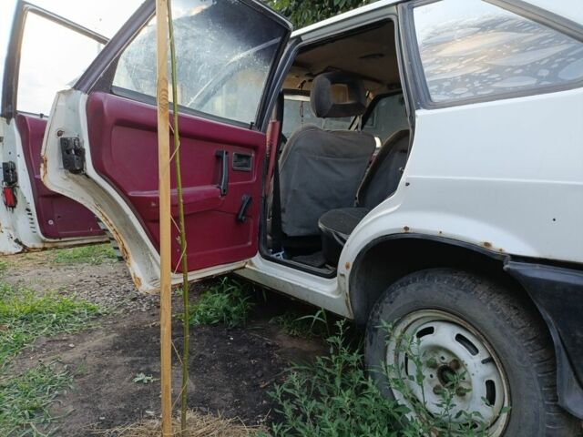 Белый ВАЗ 2109, объемом двигателя 1.3 л и пробегом 57 тыс. км за 450 $, фото 4 на Automoto.ua