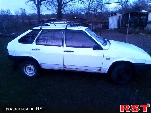 Белый ВАЗ 2109, объемом двигателя 1.3 л и пробегом 0 тыс. км за 500 $, фото 3 на Automoto.ua