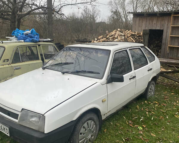 Белый ВАЗ 2109, объемом двигателя 1.29 л и пробегом 145 тыс. км за 650 $, фото 2 на Automoto.ua