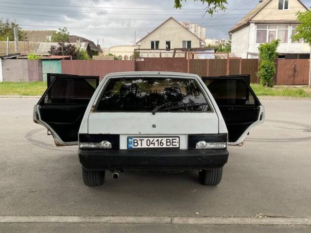 Белый ВАЗ 2109, объемом двигателя 1.5 л и пробегом 20 тыс. км за 800 $, фото 5 на Automoto.ua