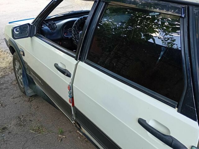 Белый ВАЗ 2109, объемом двигателя 1.6 л и пробегом 2 тыс. км за 890 $, фото 5 на Automoto.ua