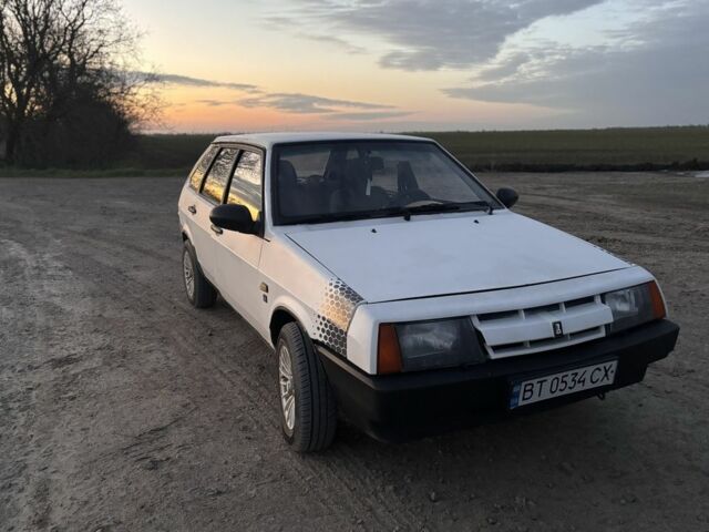 Белый ВАЗ 2109, объемом двигателя 1.3 л и пробегом 128 тыс. км за 1400 $, фото 3 на Automoto.ua