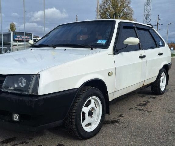 ВАЗ 2109 1992 у Кременчуге на Automoto.ua Білий ВАЗ 2109, об'ємом двигуна 1.5 л та пробігом 20 тис. км за 1400 $, фото 19 на Automoto.ua