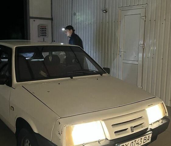 Белый ВАЗ 2109, объемом двигателя 1.1 л и пробегом 60 тыс. км за 550 $, фото 2 на Automoto.ua