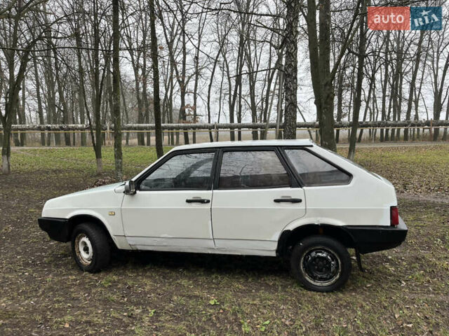 Білий ВАЗ 2109, об'ємом двигуна 1.5 л та пробігом 150 тис. км за 825 $, фото 3 на Automoto.ua