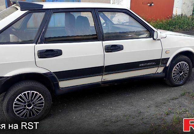 Белый ВАЗ 2109, объемом двигателя 1.5 л и пробегом 0 тыс. км за 750 $, фото 2 на Automoto.ua