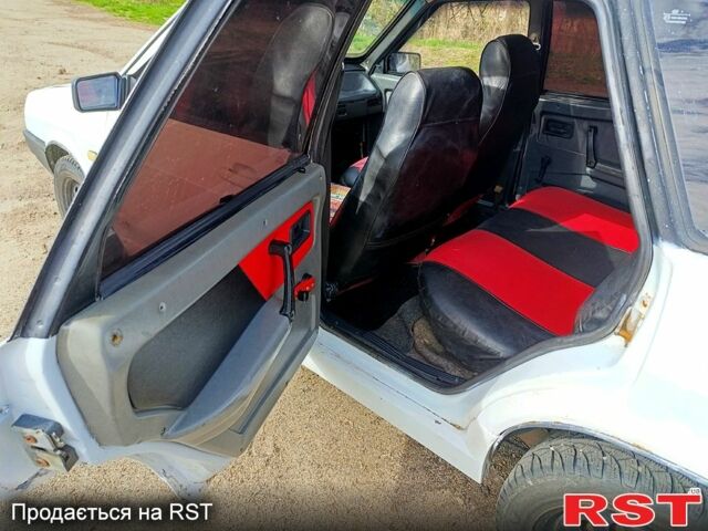 Белый ВАЗ 2109, объемом двигателя 1.5 л и пробегом 168 тыс. км за 899 $, фото 10 на Automoto.ua
