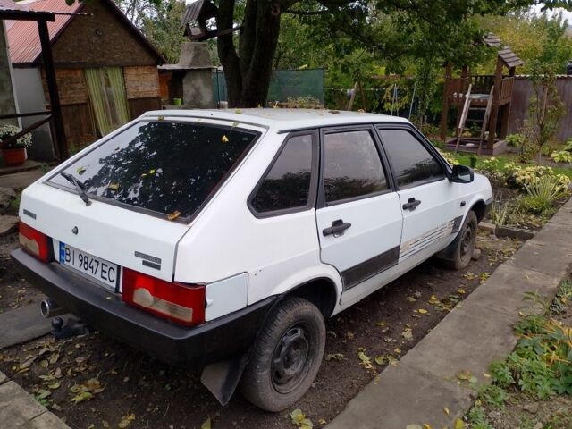 Белый ВАЗ 2109, объемом двигателя 1.3 л и пробегом 300 тыс. км за 513 $, фото 3 на Automoto.ua