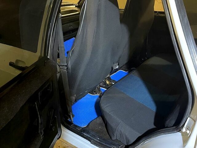Белый ВАЗ 2109, объемом двигателя 1.6 л и пробегом 30 тыс. км за 1400 $, фото 4 на Automoto.ua