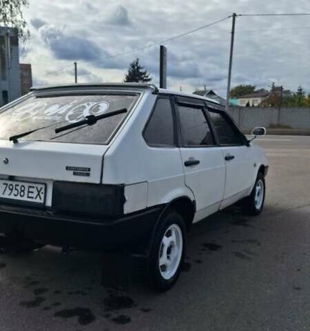 ВАЗ 2109 1992 у Кременчуге на Automoto.ua Білий ВАЗ 2109, об'ємом двигуна 1.5 л та пробігом 20 тис. км за 1400 $, фото 13 на Automoto.ua
