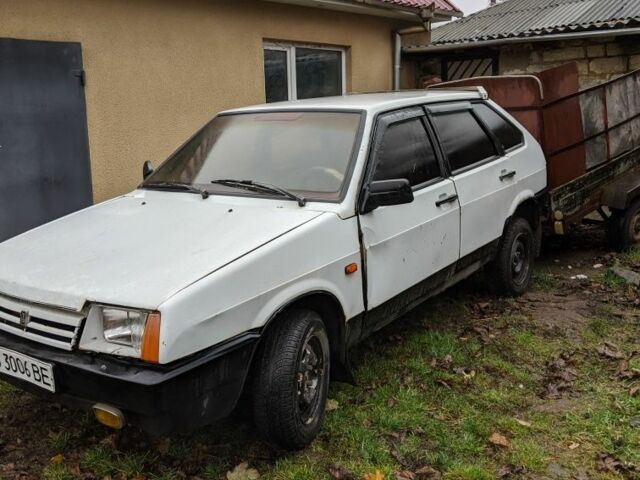 Белый ВАЗ 2109, объемом двигателя 1 л и пробегом 100 тыс. км за 331 $, фото 2 на Automoto.ua