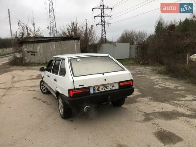 Белый ВАЗ 2109, объемом двигателя 1.3 л и пробегом 352 тыс. км за 1300 $, фото 5 на Automoto.ua