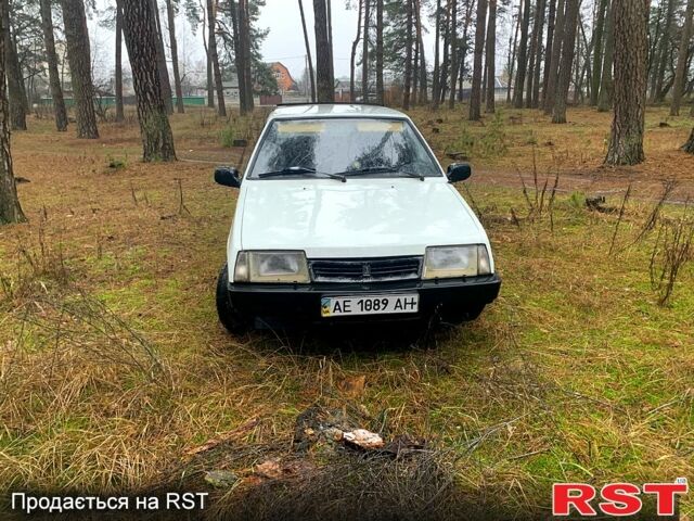 Белый ВАЗ 2109, объемом двигателя 1.5 л и пробегом 120 тыс. км за 900 $, фото 6 на Automoto.ua