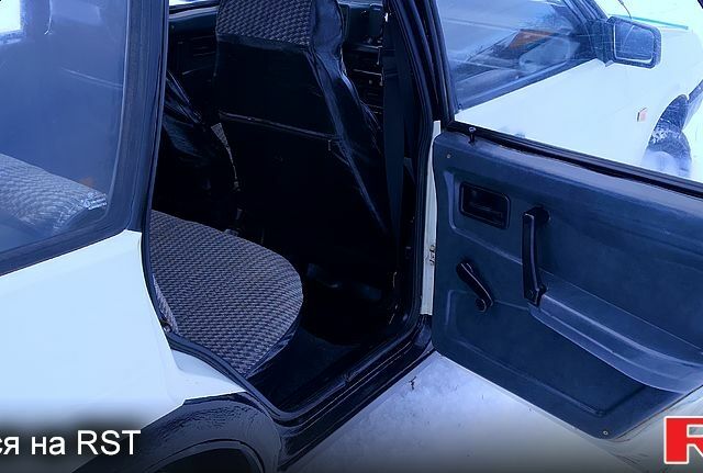Белый ВАЗ 2109, объемом двигателя 1.5 л и пробегом 160 тыс. км за 1100 $, фото 10 на Automoto.ua