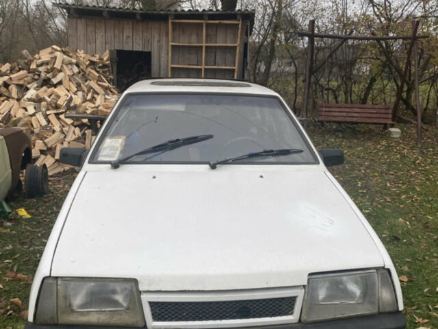 Белый ВАЗ 2109, объемом двигателя 1.29 л и пробегом 145 тыс. км за 650 $, фото 1 на Automoto.ua
