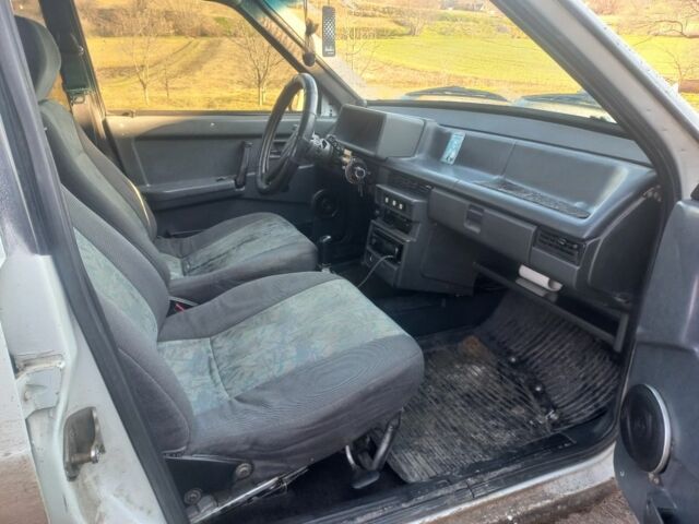 Белый ВАЗ 2109, объемом двигателя 0 л и пробегом 300 тыс. км за 1000 $, фото 6 на Automoto.ua