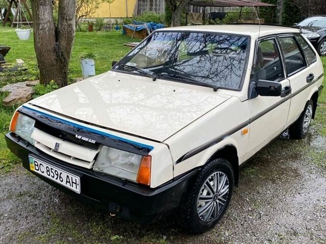 Белый ВАЗ 2109, объемом двигателя 1.3 л и пробегом 77 тыс. км за 800 $, фото 1 на Automoto.ua