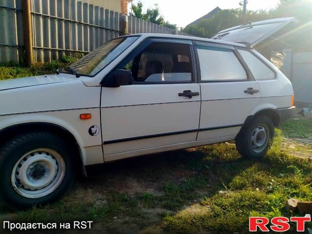 Белый ВАЗ 2109, объемом двигателя 1.3 л и пробегом 500 тыс. км за 1280 $, фото 9 на Automoto.ua