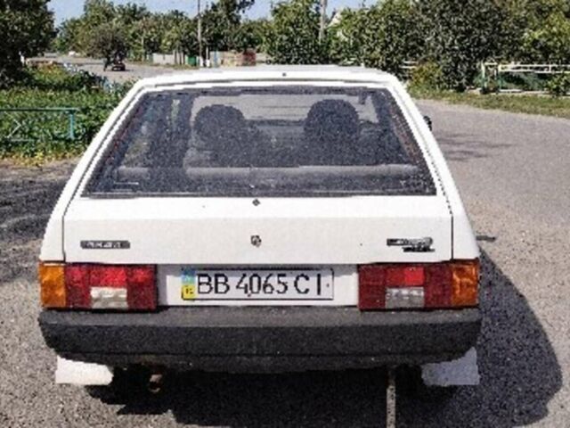 Білий ВАЗ 2109, об'ємом двигуна 1.5 л та пробігом 50 тис. км за 1500 $, фото 3 на Automoto.ua