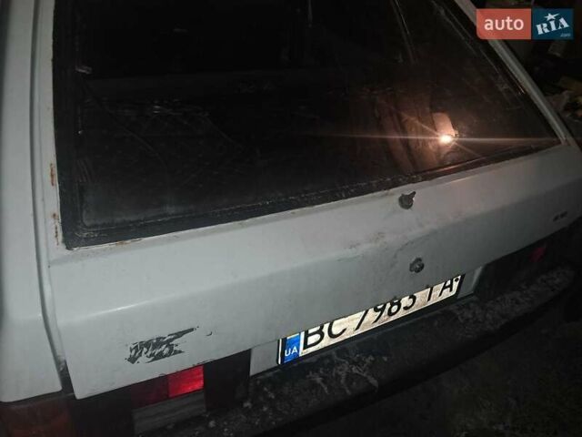 Белый ВАЗ 2109, объемом двигателя 1.3 л и пробегом 500 тыс. км за 1000 $, фото 2 на Automoto.ua