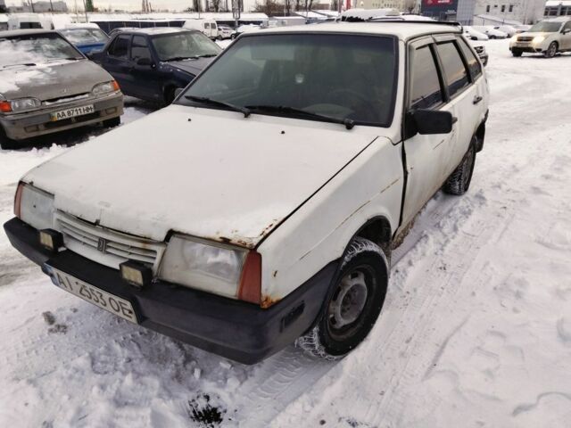 Белый ВАЗ 2109, объемом двигателя 1.5 л и пробегом 213 тыс. км за 406 $, фото 1 на Automoto.ua