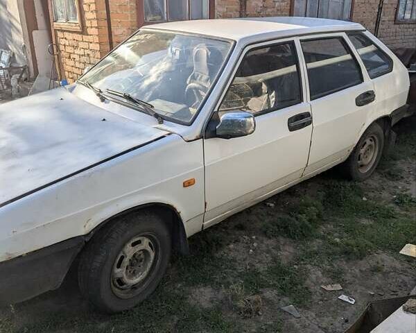 ВАЗ 2109 1992 в Хмельницком на Automoto.ua Белый ВАЗ 2109, объемом двигателя 1.29 л и пробегом 50 тыс. км за 700 $, фото 6 на Automoto.ua