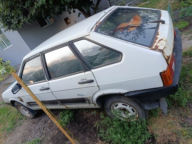 Белый ВАЗ 2109, объемом двигателя 1.3 л и пробегом 57 тыс. км за 450 $, фото 6 на Automoto.ua