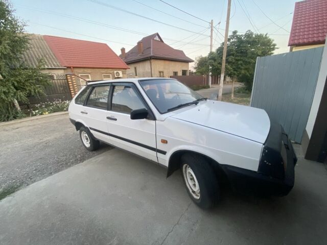 Белый ВАЗ 2109, объемом двигателя 1.6 л и пробегом 1 тыс. км за 1250 $, фото 2 на Automoto.ua
