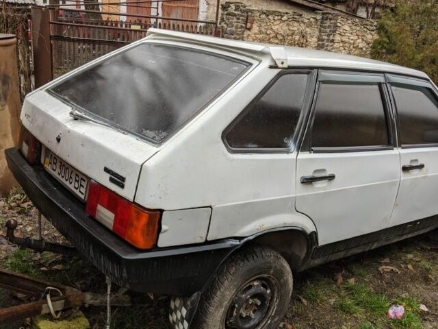 Белый ВАЗ 2109, объемом двигателя 1 л и пробегом 100 тыс. км за 331 $, фото 3 на Automoto.ua