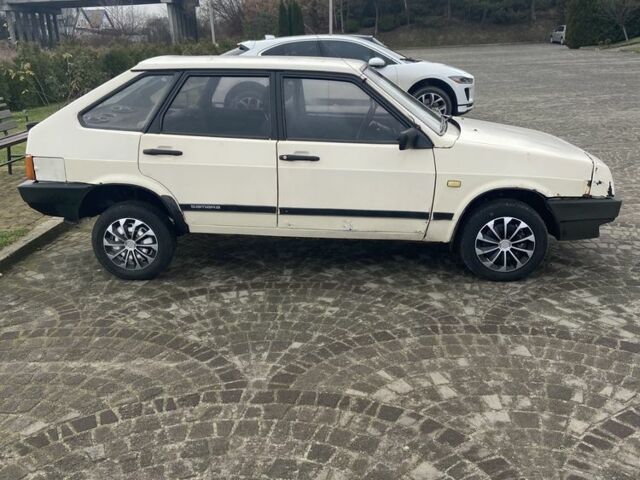 Белый ВАЗ 2109, объемом двигателя 1.3 л и пробегом 96 тыс. км за 500 $, фото 2 на Automoto.ua