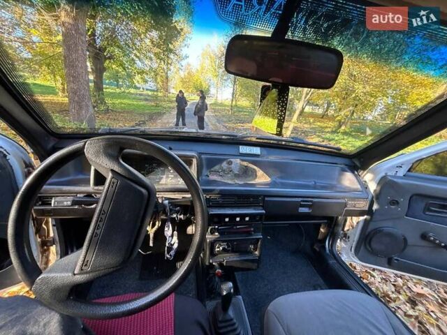 Белый ВАЗ 2109, объемом двигателя 1.3 л и пробегом 200 тыс. км за 900 $, фото 28 на Automoto.ua