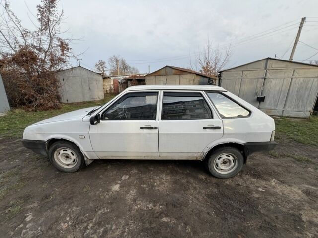 Белый ВАЗ 2109, объемом двигателя 1.5 л и пробегом 3 тыс. км за 600 $, фото 2 на Automoto.ua