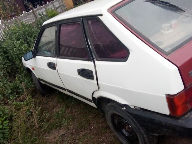 Білий ВАЗ 2109, об'ємом двигуна 1.5 л та пробігом 250 тис. км за 400 $, фото 2 на Automoto.ua