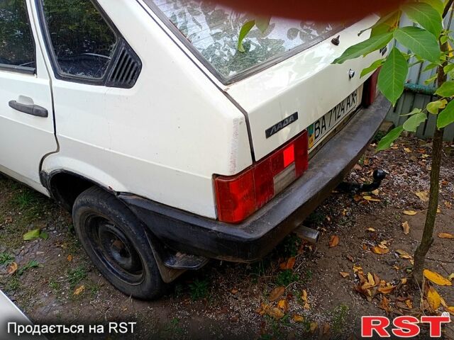 Білий ВАЗ 2109, об'ємом двигуна 1.5 л та пробігом 250 тис. км за 750 $, фото 4 на Automoto.ua