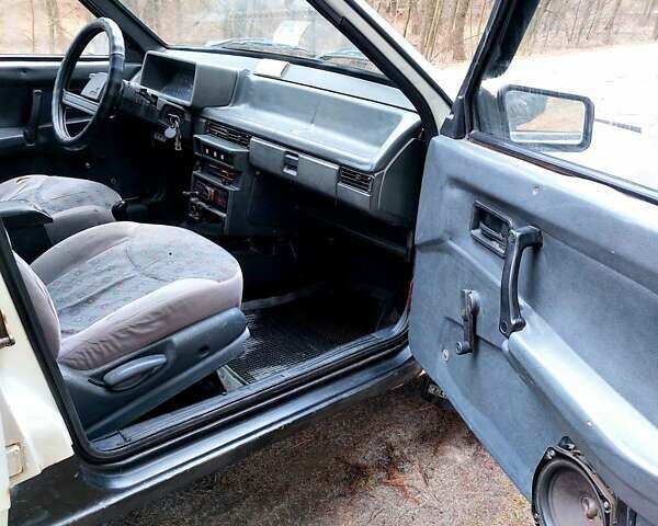 Білий ВАЗ 2109, об'ємом двигуна 1.5 л та пробігом 325 тис. км за 1000 $, фото 19 на Automoto.ua